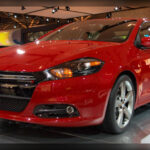 El Dodge Dart, especialmente la versión de 2013, ha sido señalado por numerosos propietarios debido a sus problemas mecánicos recurrentes. Las averías de motor, los fallos en el sistema de frenos y diversos problemas de fiabilidad suelen aparecer antes de los 80.000 kilómetros, afectando seriamente a la experiencia de propiedad de este compacto estadounidense.