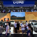 Ford se enfrenta a un escenario mucho más complicado que hace apenas unos años. La llegada de nuevos fabricantes y la expansión de marcas ya consolidadas en el sector eléctrico han aumentado significativamente la presión sobre modelos como el Mustang Mach-E y el F-150 Lightning, dificultando la capacidad de la compañía para mantener su cuota de mercado.