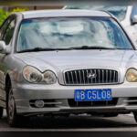 Con un coste medio de 129 dólares, el Hyundai Sonata demuestra por qué los fabricantes coreanos han ganado tanta popularidad en los últimos años. Además de ofrecer un equipamiento moderno y una conducción confortable, destaca por unos gastos de mantenimiento especialmente bajos para su categoría.