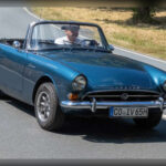 El Sunbeam Alpine destacó por ofrecer una experiencia más confortable y relajada que muchos de sus rivales directos. Sus elegantes líneas de carrocería y su comportamiento equilibrado lo convirtieron en una opción ideal para largos recorridos a cielo abierto. Su popularidad también creció gracias a diversas apariciones cinematográficas que reforzaron su imagen de deportivo elegante y atemporal.