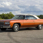 El Chevrolet Caprice apareció inicialmente en 1965 como una versión de lujo del Impala antes de convertirse en un modelo independiente al año siguiente. Su producción se prolongó durante varias décadas, convirtiéndose en una referencia entre las grandes berlinas estadounidenses. Además de ser un nombre propio utilizado por hombres y mujeres, Caprice también significa 