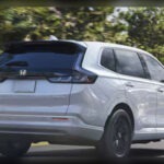El Honda CR-V e:FCEV representa la apuesta más avanzada de Honda en energías alternativas. Su tecnología de pila de combustible de hidrógeno permite una conducción sin emisiones directas, combinando la practicidad del CR-V con un enfoque completamente sostenible.