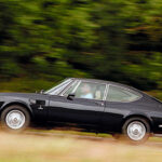 El Fiat Dino, fabricado entre 1966 y 1973, nació para homologar el motor V6 que Ferrari necesitaba utilizar en competición. Su nombre rinde homenaje a Alfredo 