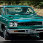 El Plymouth Road Runner se hizo famoso por ofrecer prestaciones brutales sin recurrir a lujos innecesarios. Equipado con legendarios motores V8 como el 426 Hemi, apostaba por una filosofía simple: máxima potencia al mejor precio posible. En una época dominada por la tecnología y la electrificación, una reinterpretación moderna podría recuperar la esencia más pura y emocionante de los muscle cars clásicos.