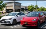 Tesla Model 3 vs Toyota Corolla: una comparación de 15 años revela cuál es realmente más barato de mantener.