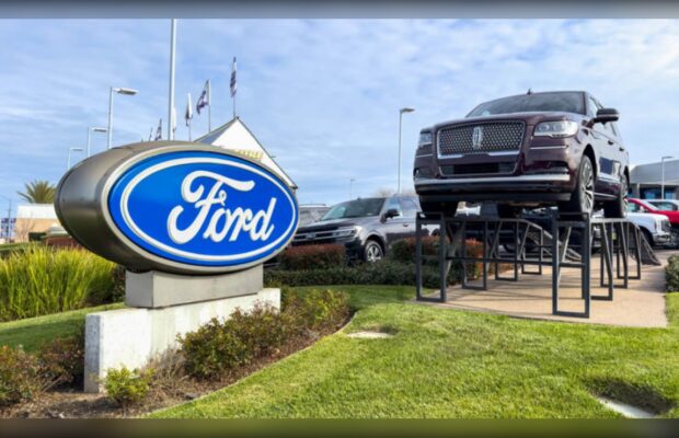 Ford da marcha atrás con la inteligencia artificial: recontrata a cientos de ingenieros tras detectar graves problemas de calidad.