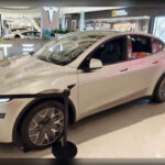 Si el Model Y es uno de los productos más importantes de Tesla a nivel global, la llegada de una variante como esta también se puede leer como una forma de fortalecer ese éxito en mercados donde el espacio interior y la practicidad tienen un peso decisivo. En vez de crear un modelo totalmente nuevo, la marca toma una base ya consolidada y la empuja hacia un terreno donde puede captar a otro tipo de cliente, especialmente dentro del mercado norteamericano.