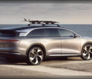 Lucid despide al 18% de su plantilla y enciende las alarmas: el futuro de su nuevo SUV eléctrico está en juego.