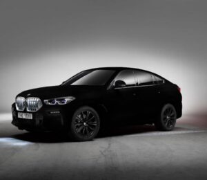 La pintura negra más extrema del mundo desafía a BMW: China crea un recubrimiento que absorbe el 99,9% de la luz.