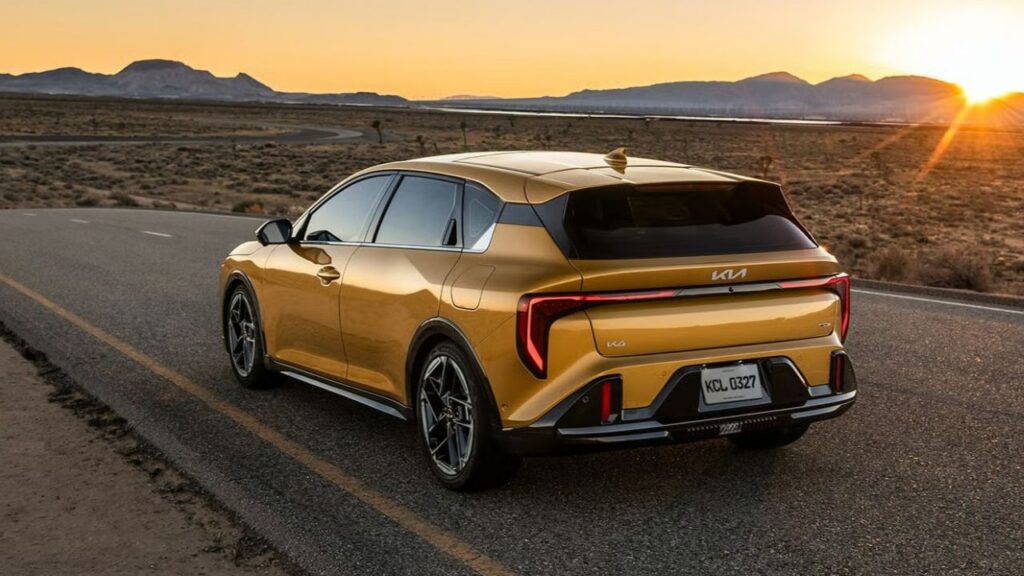 Análisis del Kia K4: Precio en versión sedán y hatchback en México 