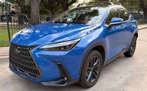 Frontal 3/4 del Lexus NX Plug-in Hybrid 2026