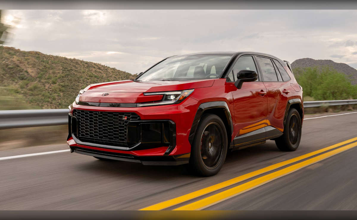 Toyota revoluciona los híbridos enchufables: el nuevo RAV4 PHEV soluciona uno de sus mayores problemasToyota revoluciona los híbridos enchufables: el nuevo RAV4 PHEV soluciona uno de sus mayores problemas