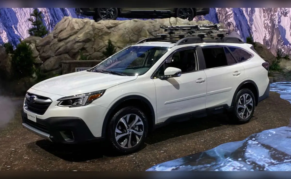 El Subaru Outback combina una gran robustez con uno de los sistemas de tracción total más eficaces de la industria. Los modelos fabricados desde 2015 destacan por ofrecer una excelente durabilidad tanto en carretera como fuera del asfalto. Su mecánica bien diseñada y unos componentes de calidad permiten minimizar la aparición de averías importantes siempre que se respeten los intervalos de mantenimiento.