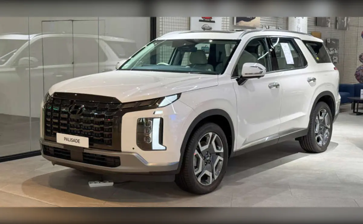 Con la llegada del renovado modelo 2026, el Hyundai Palisade 2025 disfruta de interesantes promociones comerciales. Su precio parte desde 37.200 dólares y algunas versiones cuentan con financiación al 0% durante 72 meses. Su amplio habitáculo, capacidad para ocho pasajeros y acabados de gran calidad lo sitúan entre los SUV más recomendables de su categoría.
