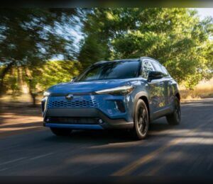 Toyota pone contra las cuerdas a Honda: el SUV híbrido de 29.595 dólares que consume mucho menos y gana cada vez más adeptos.