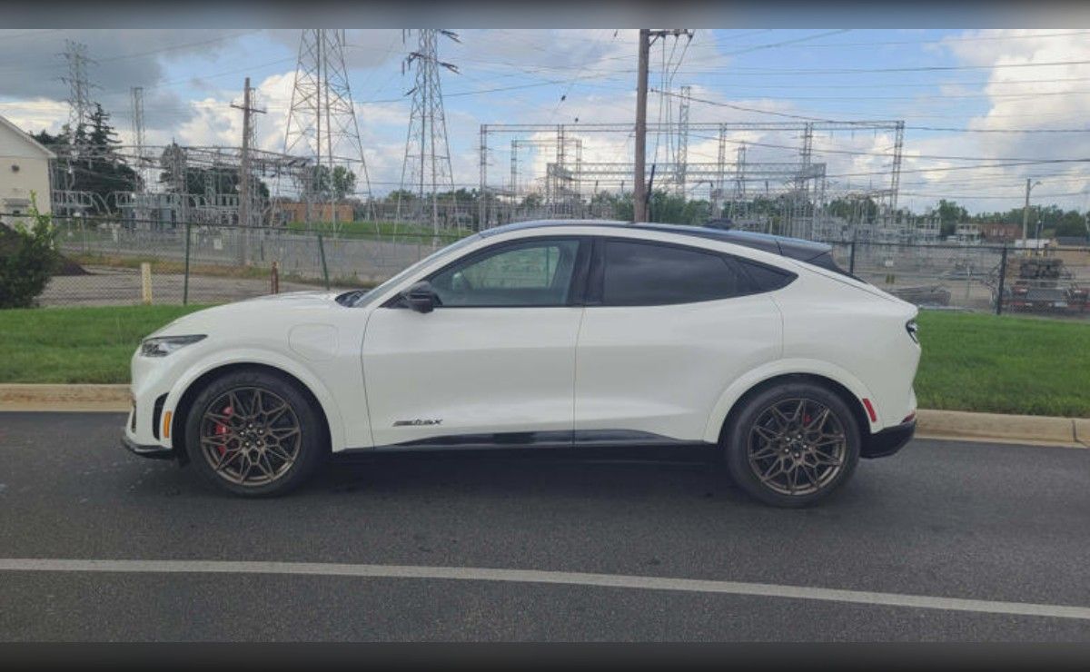 Ford enfrenta una demanda millonaria: clientes exigen el reembolso de los sobreprecios cobrados por los aranceles.
