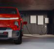 Todo lo que debes saber para cargar un coche eléctrico en casa