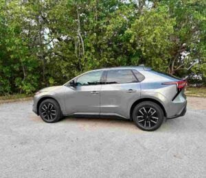 Toyota BZ XLE FWD Plus 4