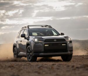 Toyota revoluciona el mercado: el SUV más vendido de Estados Unidos dice adiós al motor de gasolina para siempre.