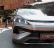 Los coches chinos conquistan el mundo mientras se hunden en su propio mercado