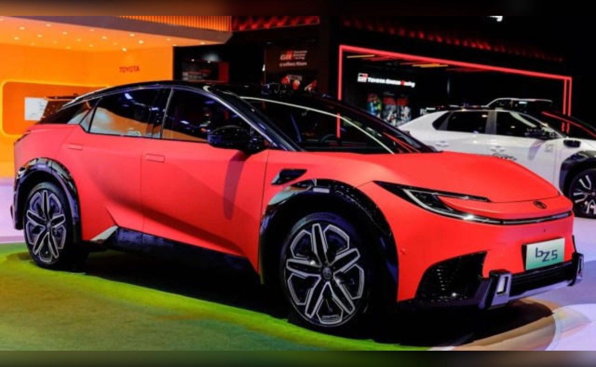 Toyota golpea a Tesla en China: su nuevo SUV eléctrico cuesta casi la mitad que el Model Y.