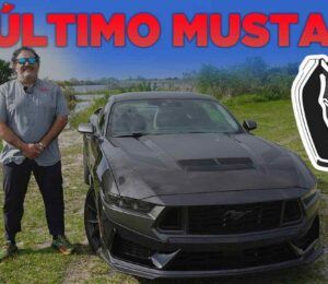 Ford Mustang Dark Horse