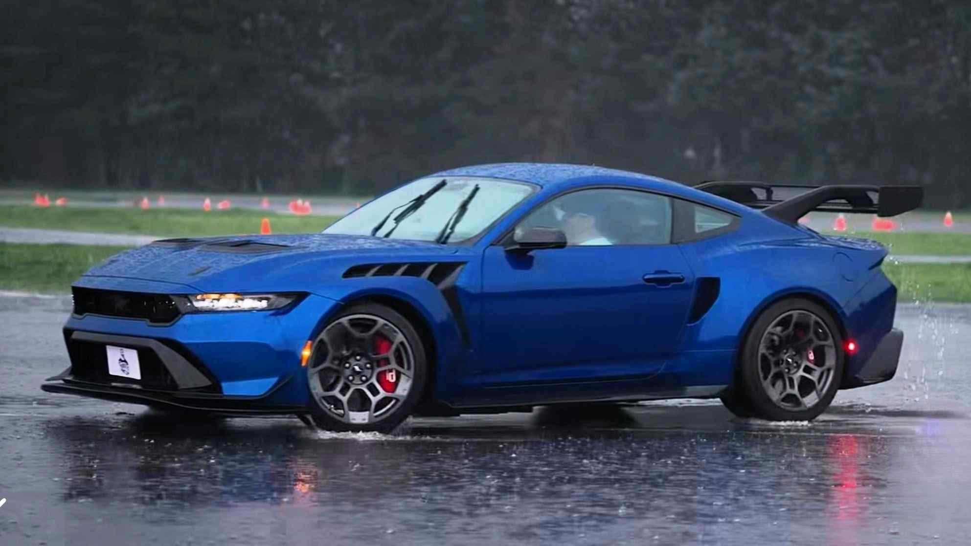 Franky Mostro ya tiene el Mustang GTD, el super auto que no cualquiera puede comprar