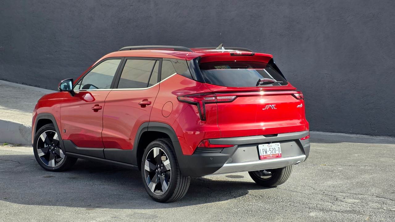 JAC 4 2027 en México: 43 cambios y una versión con un precio de $369,000