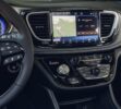 El Chrysler Pacifica 2027 decepciona: un lavado de cara tan pobre que hasta mezcla dos logotipos