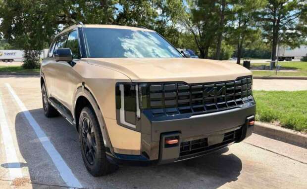 Frontal 3/4 de un Kia Telluride 2027