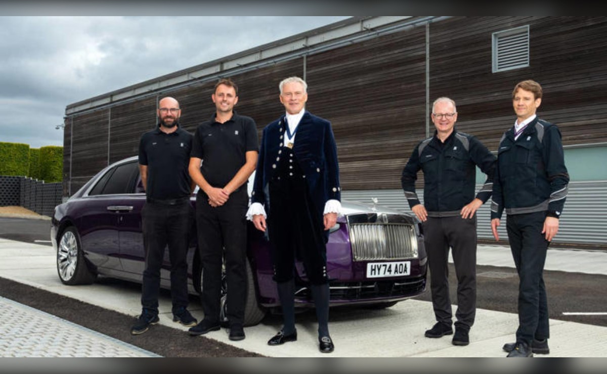 Rolls-Royce crea una pista de tortura para sus coches: así busca hasta el último ruido antes de entregarlos.