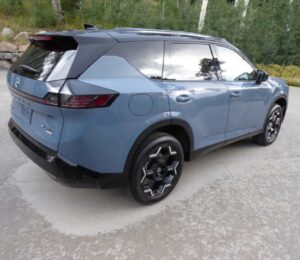Nissan lanza el Rogue Hybrid que América estaba esperando: 225 CV, AWD y sin enchufes.