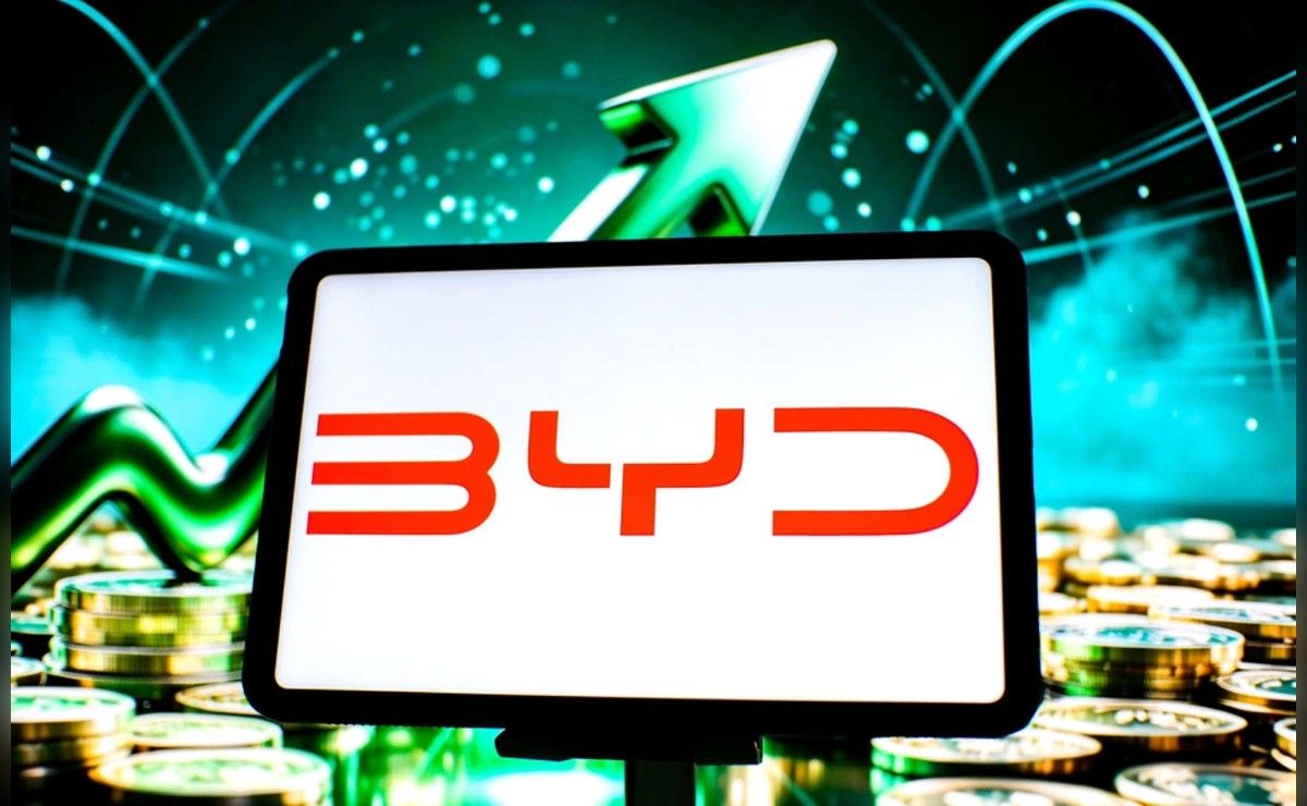 BYD lanza un eléctrico de 1.140 CV por unos 50.000 euros que pone contra las cuerdas a Porsche.