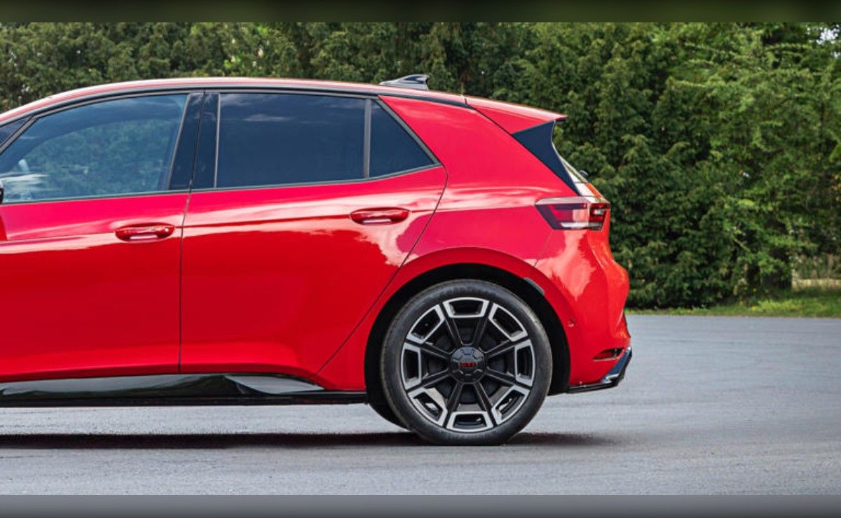 Volkswagen rompe 50 años de historia con el Golf GTI más potente jamás fabricado.
