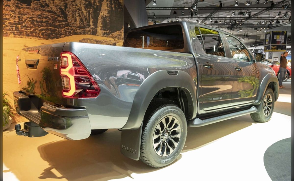 Toyota cambia las reglas con el nuevo Hilux: eléctrico, híbrido y de hidrógeno.