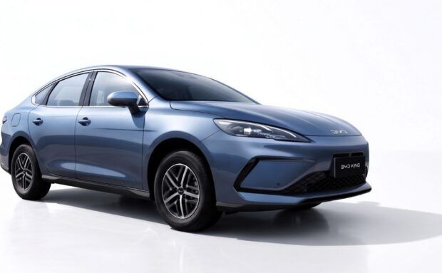 BYD prepara el híbrido de 2,000 km: la carrera por olvidarse de la gasolinera