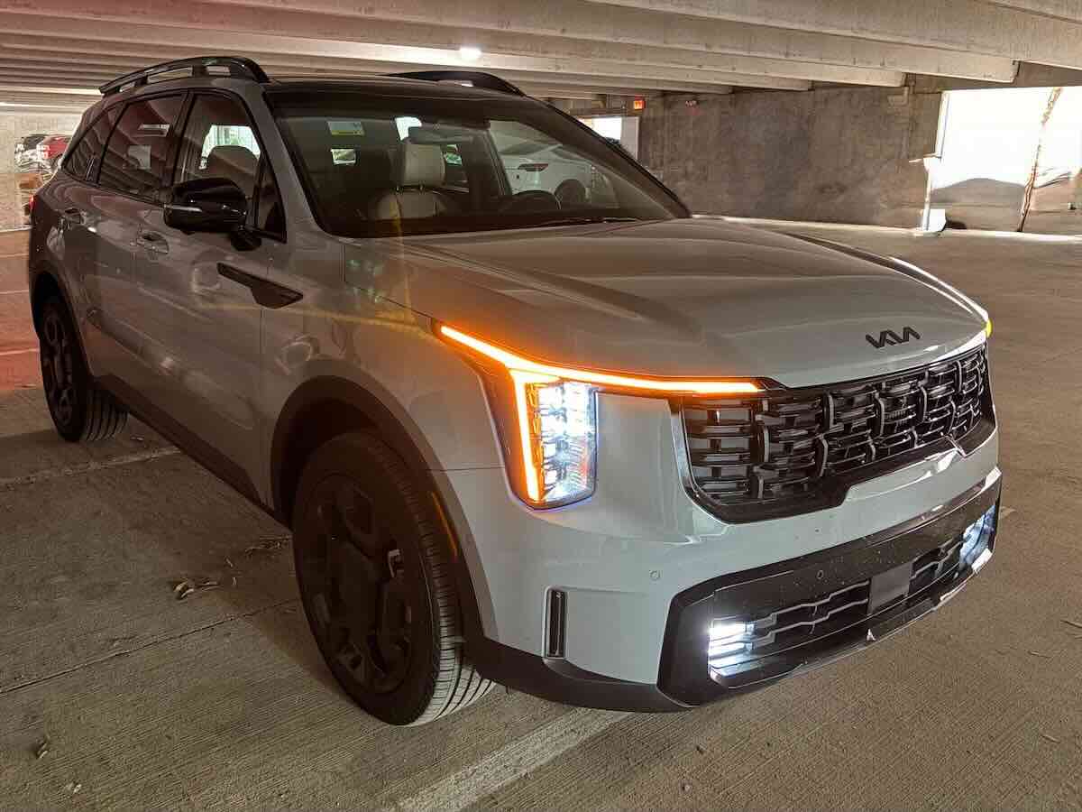 Diseño exterior de la Kia Sorento X-Line SX Prestige 2026