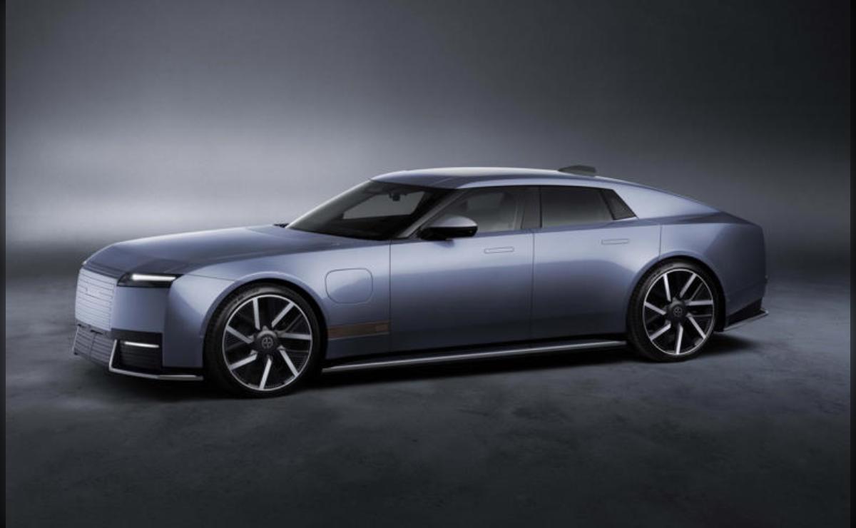 Jaguar cambia el rosa por un nuevo eléctrico y busca dejar atrás la polémica.