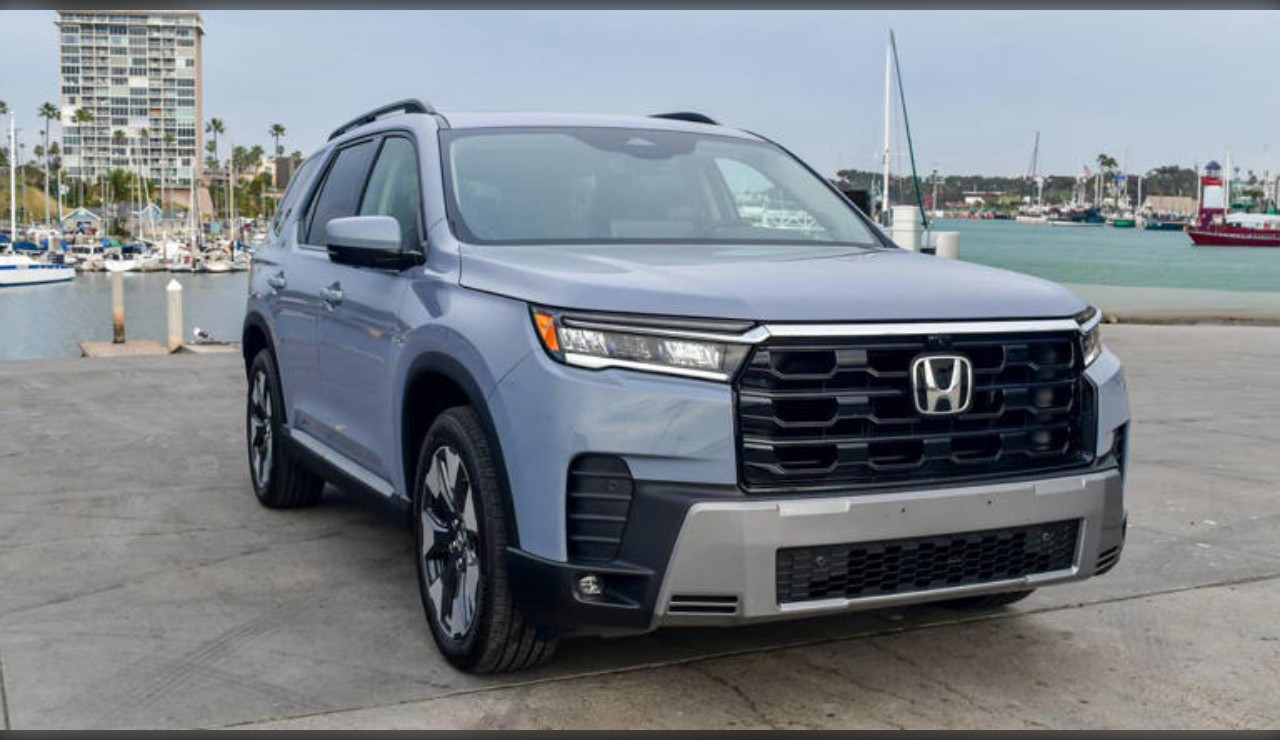 Kia Telluride vs. Toyota Grand Highlander vs. Honda Pilot: hay un nuevo líder en 2026.