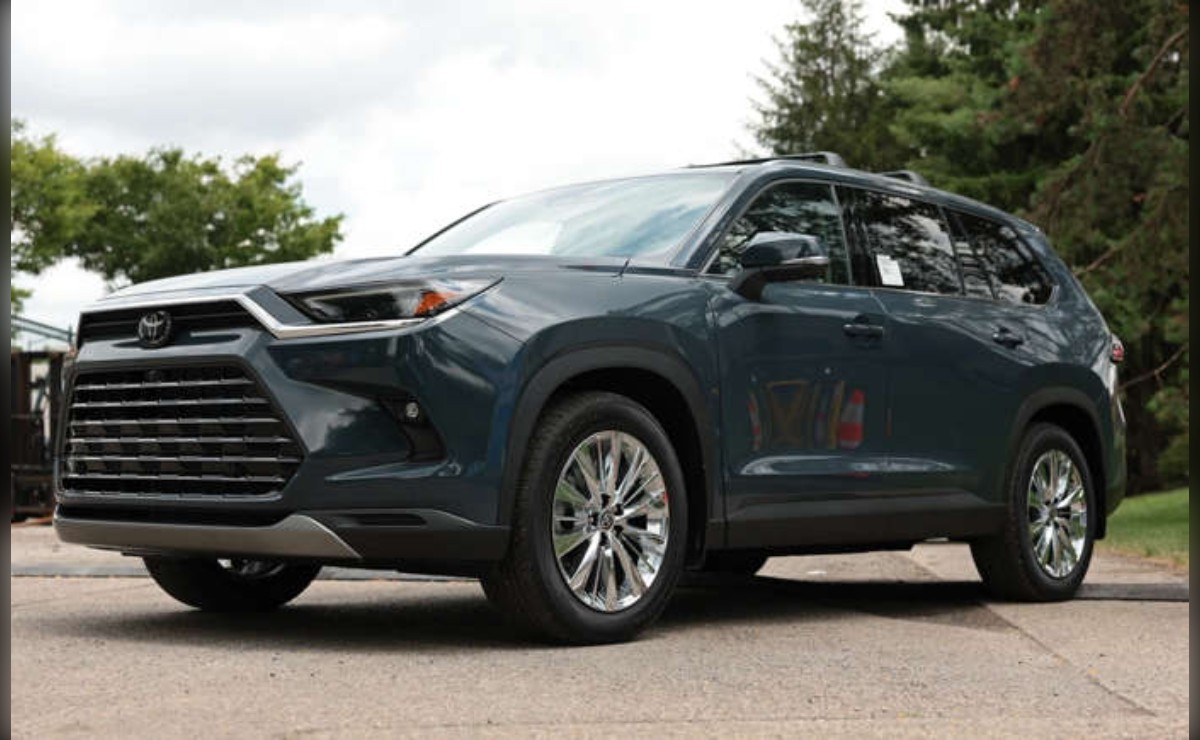 Toyota Grand Highlander: el SUV familiar que destaca por su espacio, pero decepciona por sus plásticos.