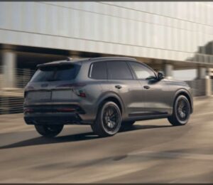 Audi apuesta por los grandes SUV de gasolina: así son sus nuevos modelos más ambiciosos.